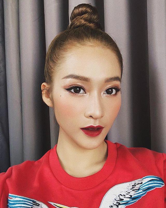 ngoai doi la my nhan, vao vai nhan vat cua song hye kyo, kha ngan bi che kem sac vi... - 9