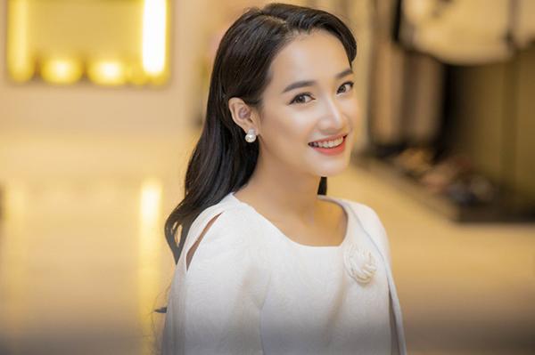 het phat cuong voi kieu moi teu quyen ru, my nhan viet chuyen qua loi make-up tu nhien chuan han - 2