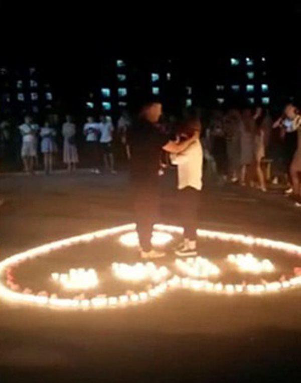 to tinh lang man giua pho dong, chang trai be mat khi bi nguoi yeu cu den boc phot - 1