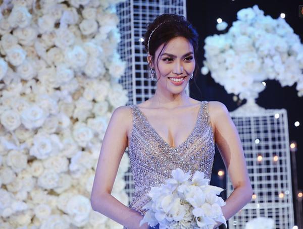 cac co dau mua cuoi deu chon tone make up nay, toi nay lan khue cung khong ngoai le - 3