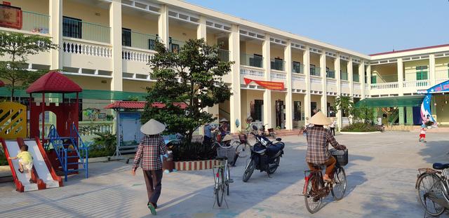 vu phu huynh to giao vien danh vao vung kin hoc sinh mam non: nguoi trong cuoc len tieng - 2