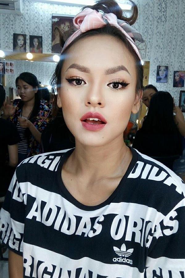 qua roi thoi "khong long may", mai ngo lang xe mot hoa mat nhung khong them danh son? - 9