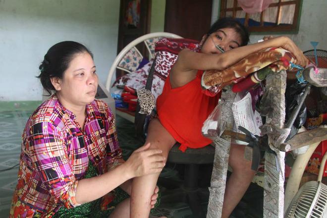 co gai vac chiec bung to tuong suot 12 nam, bi am anh “neu khong truyen mau, no se chet” - 3