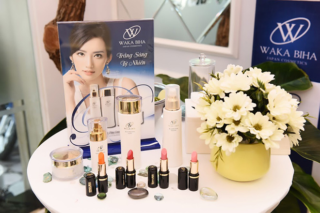 manh truong dem ba xa den trai nghiem my pham cao cap nhat ban waka biha - 5