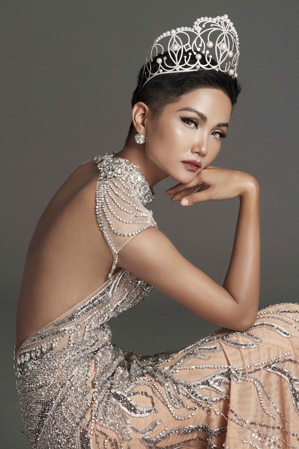 neu khong biet tuoi that, ai cung nghi nhung my nhan nay phai... tren 30 - 1