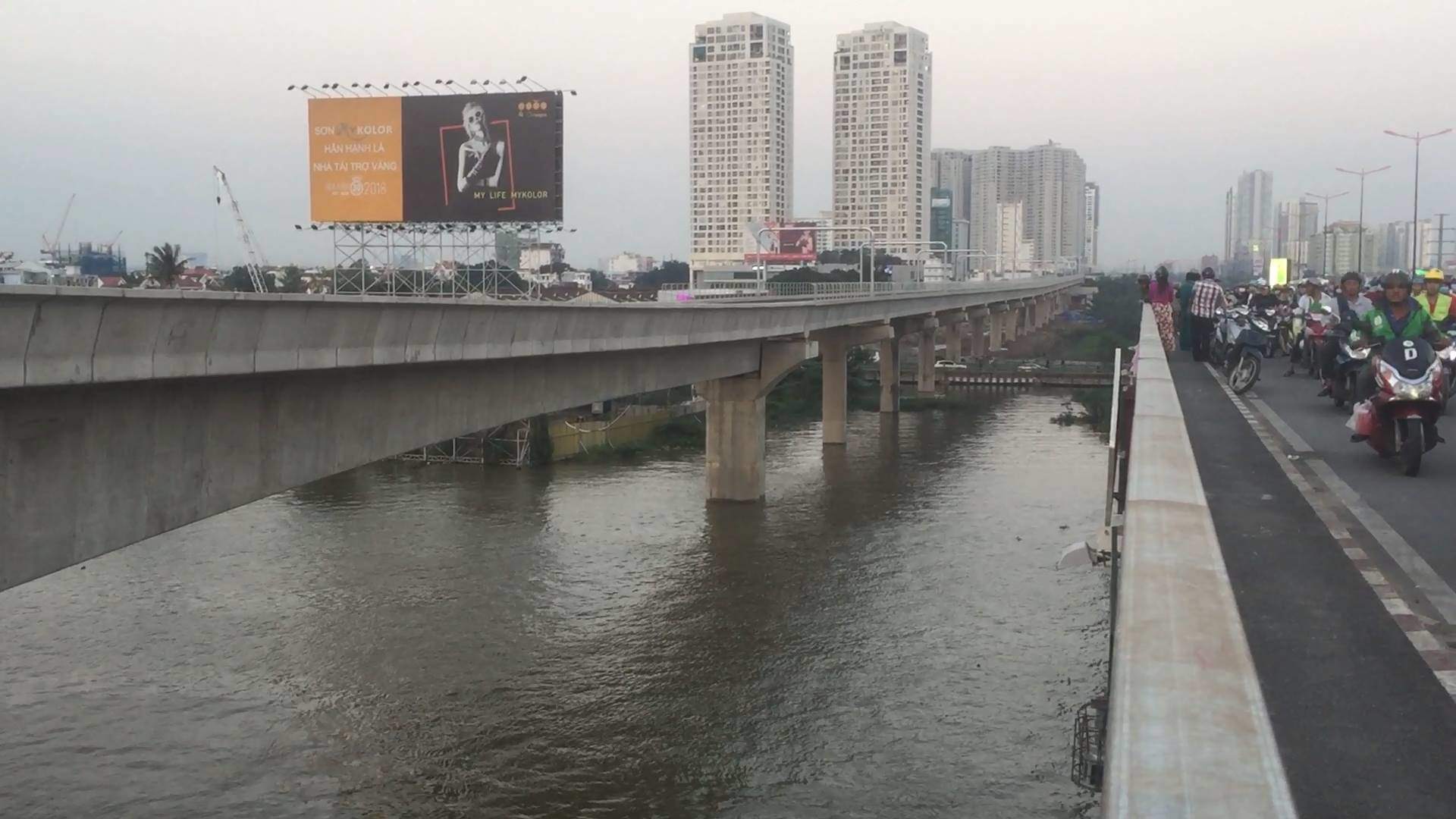 co gai de lai la thu nhay cau sai gon roi bo di: he lo tinh tiet bat ngo - 5