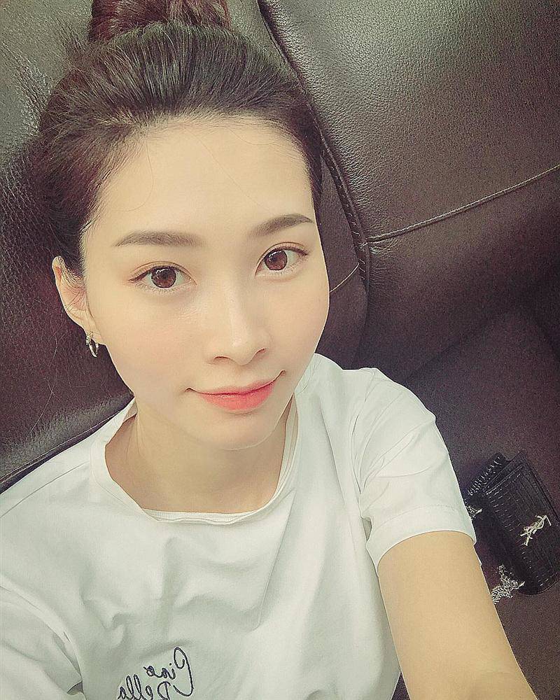 bi quyet da dep dang thon cua hoa hau dang thu thao truoc va sau khi sinh - 4