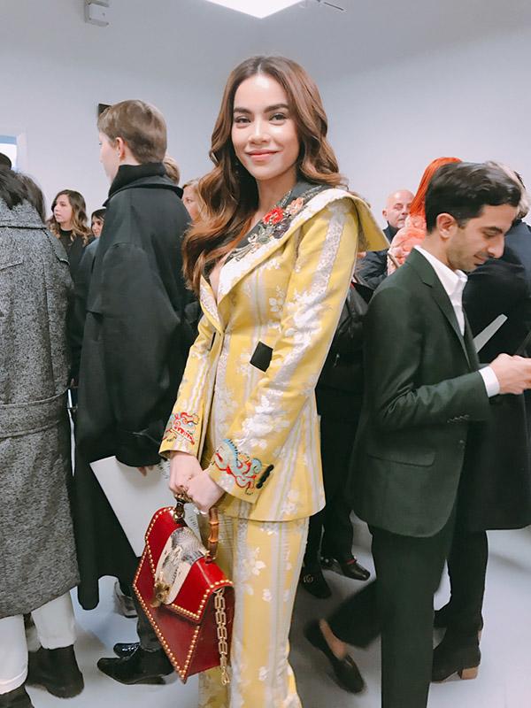 nga mu truoc nhan sac dinh cao cua ho ngoc ha khi lien tuc xuat hien tren truong quoc te - 11