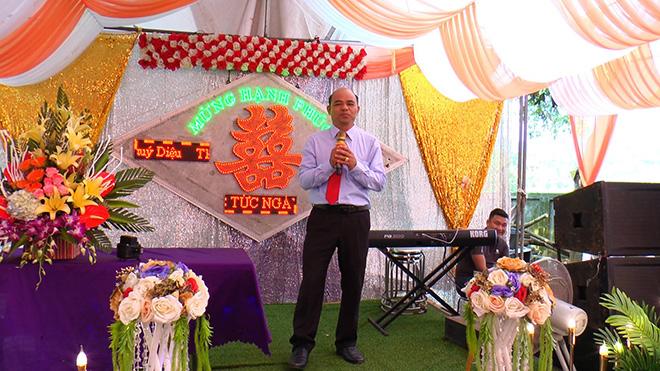 ong chu nha trai va bai phat bieu mung cuoi "hai nao" nhat he mat troi - 1