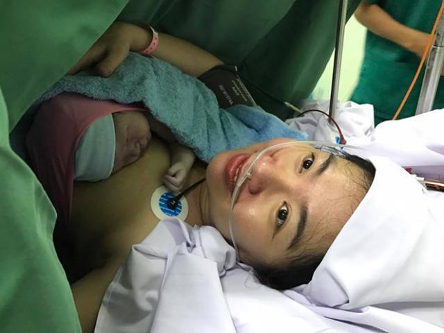 Diễn viên Lê Khánh hạ sinh con trai đầu lòng ở tuổi 37, bé nặng 3,35 kg