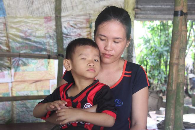 me xe long nghe con thu thi: “mai nay thinh mu, ba me dung bo roi nhe!” - 1