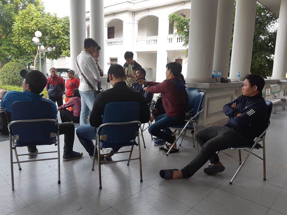 bo be trai 22 thang tu vong khi truyen dich: “khi di kham, con con vay tay chao moi nguoi” - 1