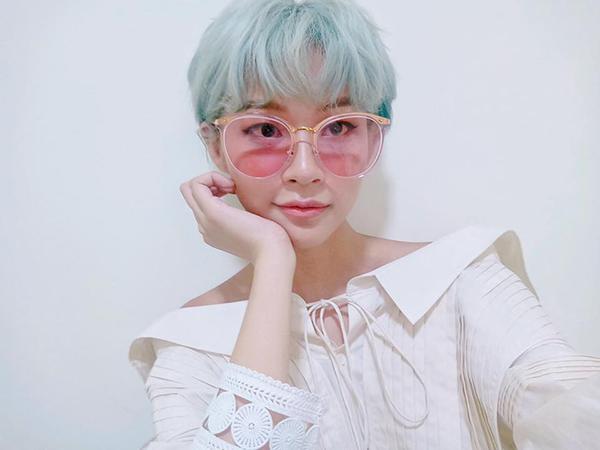 phi phuong anh "gay sot" voi mai toc sieu chat tai seoul fashion week 2018 - 5