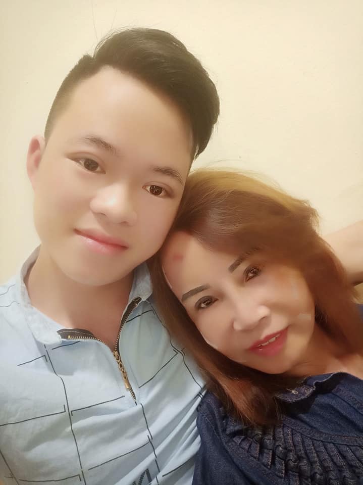 chu re 26 tu danh dum tien tang vo 62 tuoi qua 20/10 la kim cuong - 2