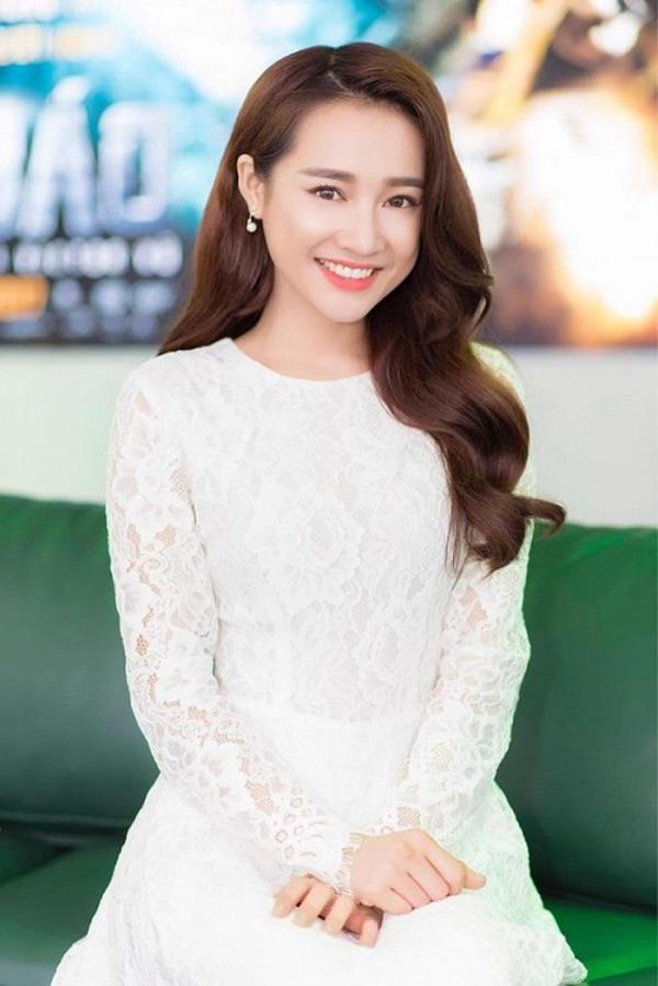 pham huong, ho ha, minh hang cung co thoi ky dem nhem chang muon nhin lai - 7