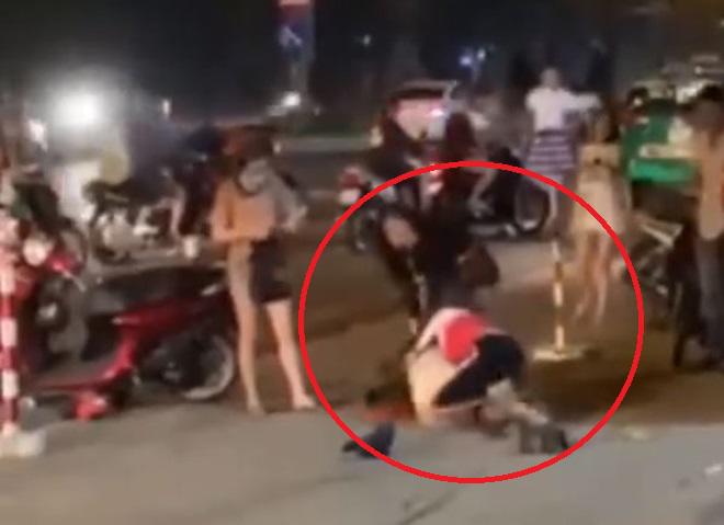 bi hai nhung vu danh ghen dinh dam: cuoc chien "giat toc moc mat" cua cac quy co - 1