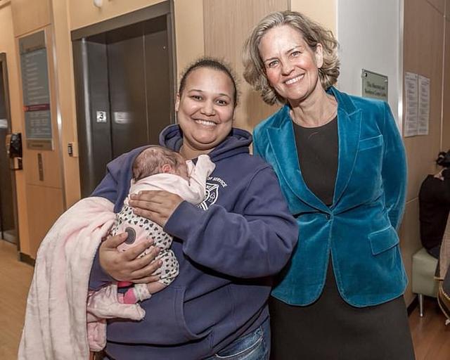 hanh trinh vuot "cua tu" cua be gai sinh non truoc 13 tuan, nang von ven 0,45kg - 6