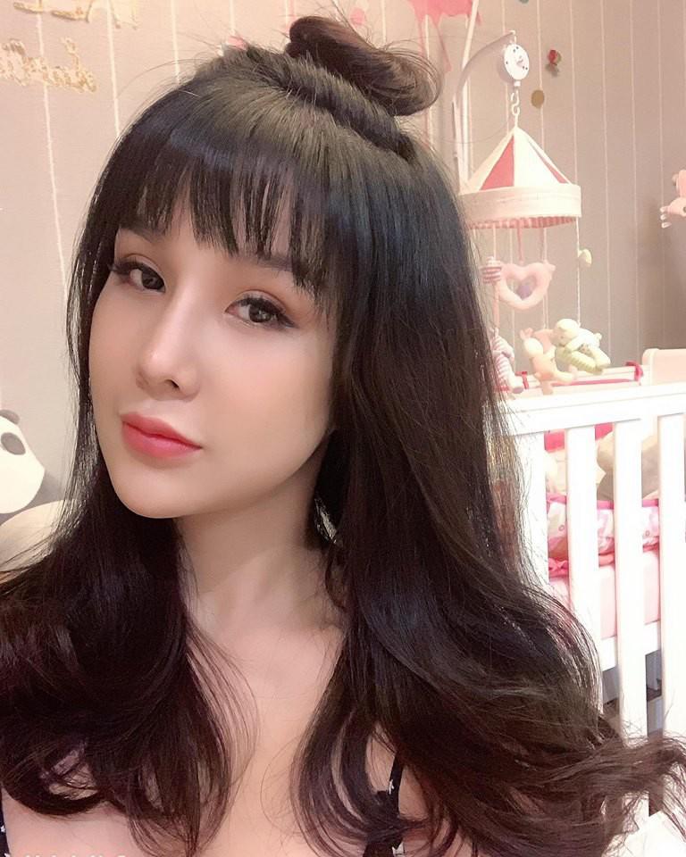 mac ai thay doi nhan sac that thuong, minh hang van giu cam nhon di qua thang nam - 16