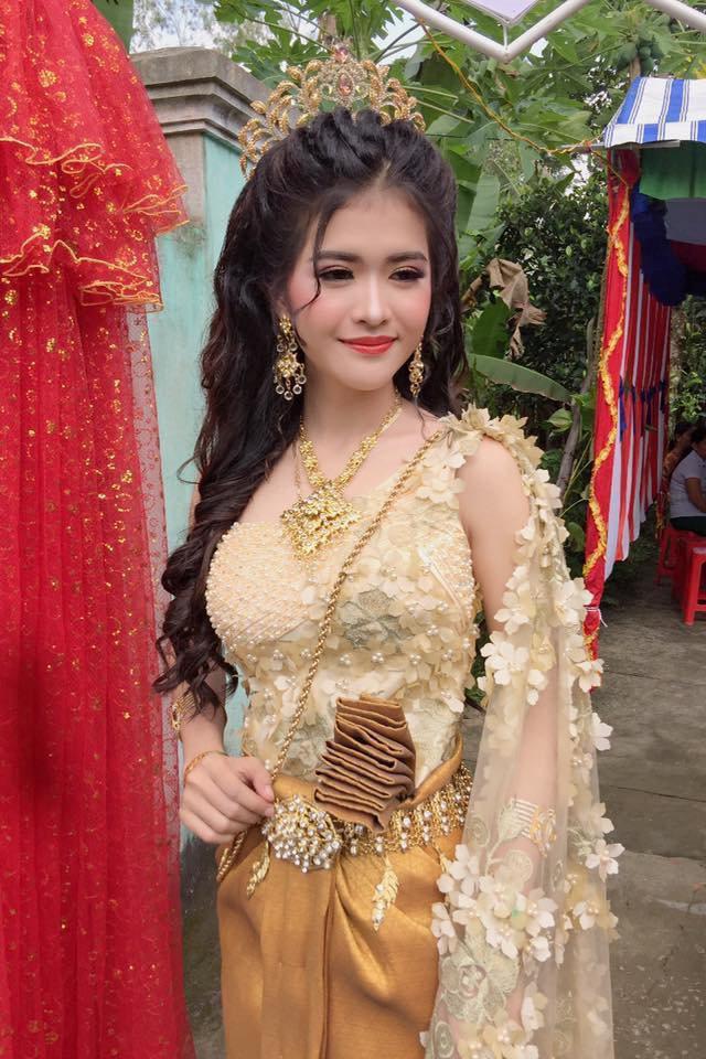 su that bat ngo dang sau nhan sac co dau khmer duoc khen xinh hon hoa hau! - 6