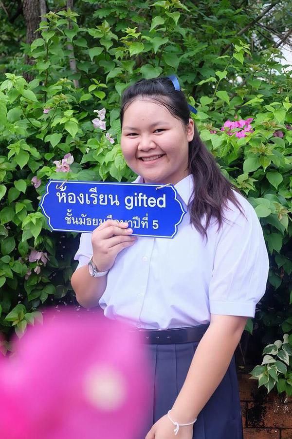 hanh trinh "vit bau hoa thien nga" voi no luc giam gan 50kg cua nu sinh 18 tuoi - 2