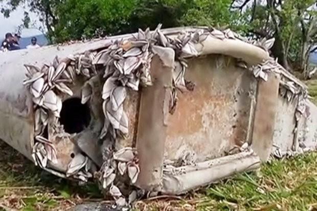 manh vo may bay mh370 bi lam gia de che day bi mat dong troi? - 2