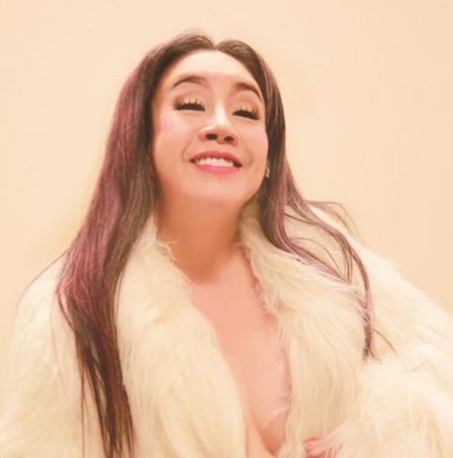 nu dai gia tuyen chong yeu 28 lan/ngay: tung bi nguoi chong dau tien cuong hiep - 1