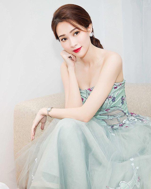 muon biet mau son nao "len ngoi"cuoi nam, theo doi ngay hoi cac me sanh dieu nhat showbiz viet - 14