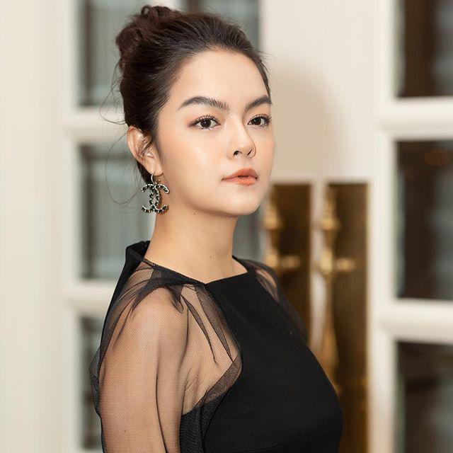 muon biet mau son nao "len ngoi"cuoi nam, theo doi ngay hoi cac me sanh dieu nhat showbiz viet - 16