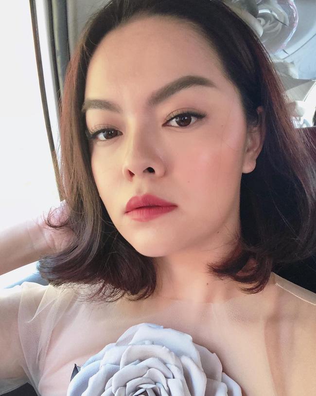 muon biet mau son nao "len ngoi"cuoi nam, theo doi ngay hoi cac me sanh dieu nhat showbiz viet - 15