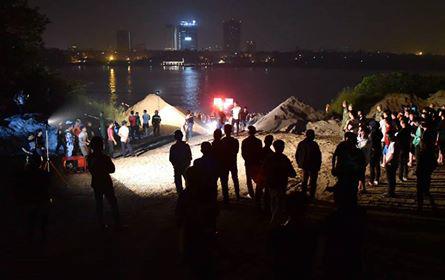 tim thay 2 thi the cung chiec o to lao tu cau chuong duong xuong song hong - 3