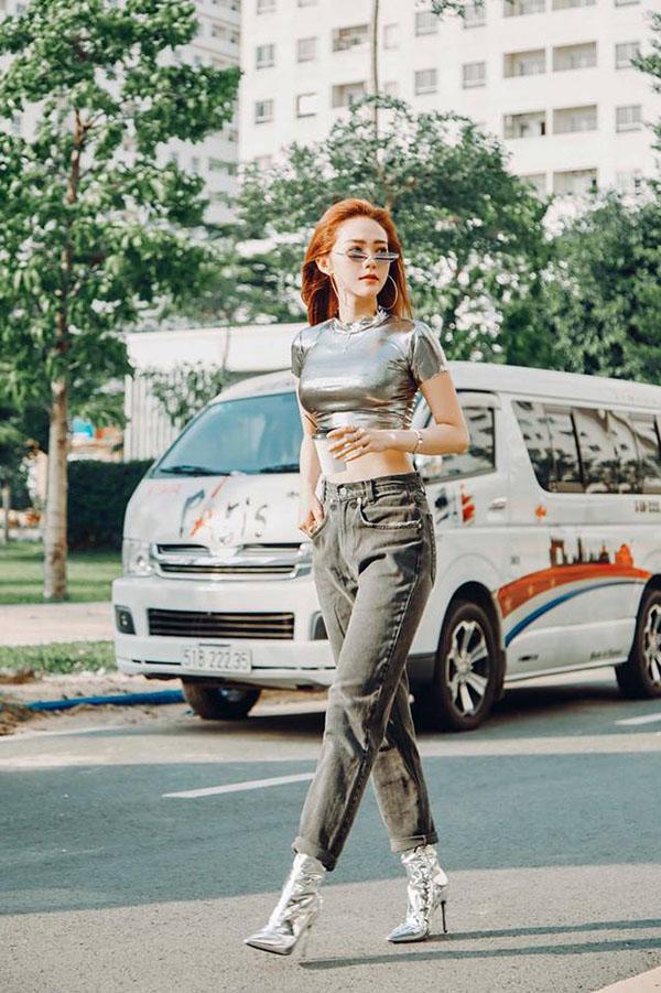 nam tay trai la, dien bikini, minh hang khien dan tinh phat sot vi voc dang khong the chuan hon! - 2