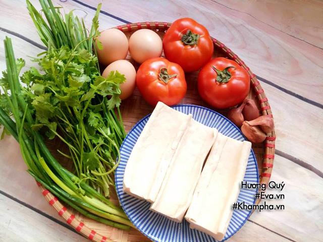 2 cách nấu canh cà chua trứng thịt bằm và đậu phụ đơn giản dễ làm