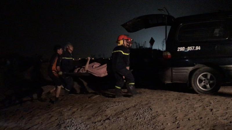 co gai cam lai chiec mercedes lao xuong song hong la sinh vien vua tot nghiep dai hoc - 1