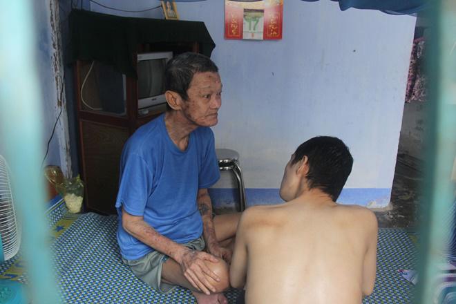 xot xa canh me xin tung bua an nuoi “dan con” tam than va nguoi chong mu loa - 4