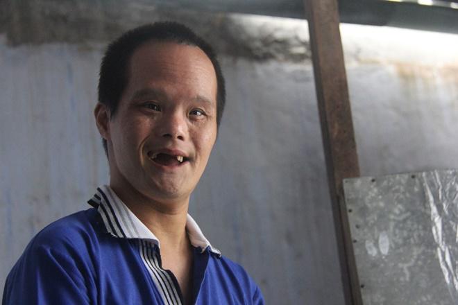 xot xa canh me xin tung bua an nuoi “dan con” tam than va nguoi chong mu loa - 2