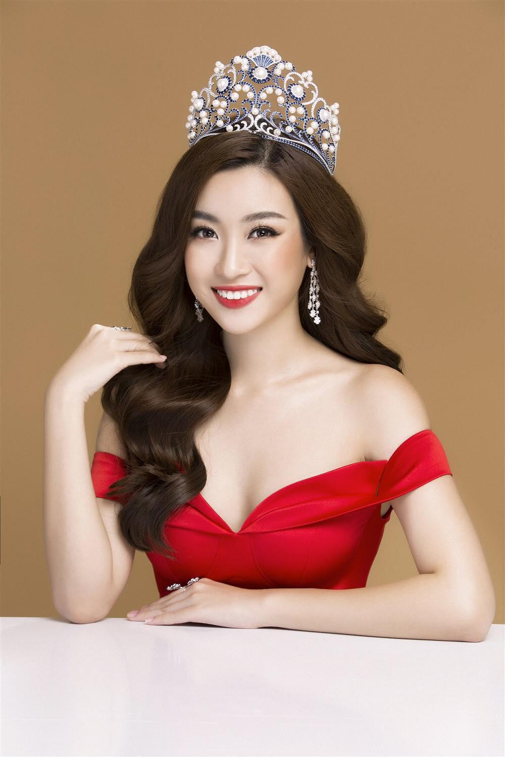 ngoai do my linh, h'hen, hai my nhan nay cung la nhung nang hau len doi nho... doi kieu toc - 1