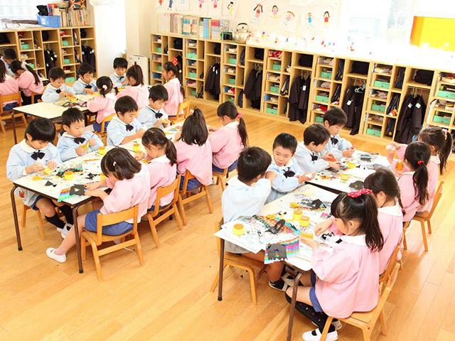 Mẫu giáo Nhật Bản dạy trẻ thế này! Cha mẹ Việt đọc xong chỉ biết thở dài: Ao ước