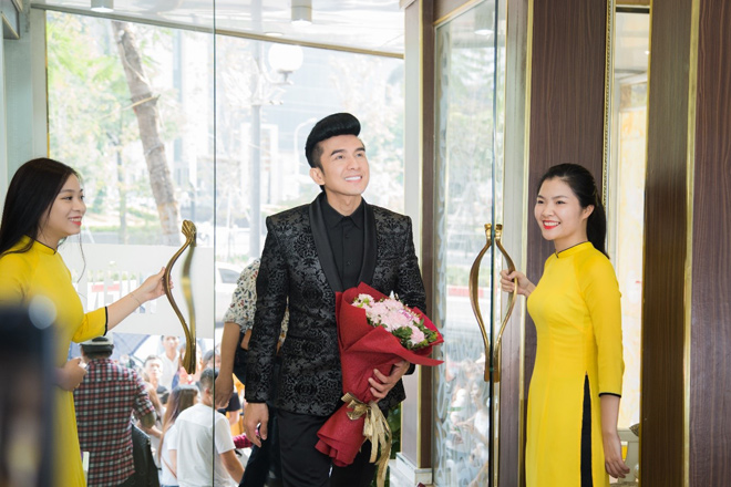 dan truong tiet lo bi quyet tre mai khien nhieu nguoi "ghen ti" - 1