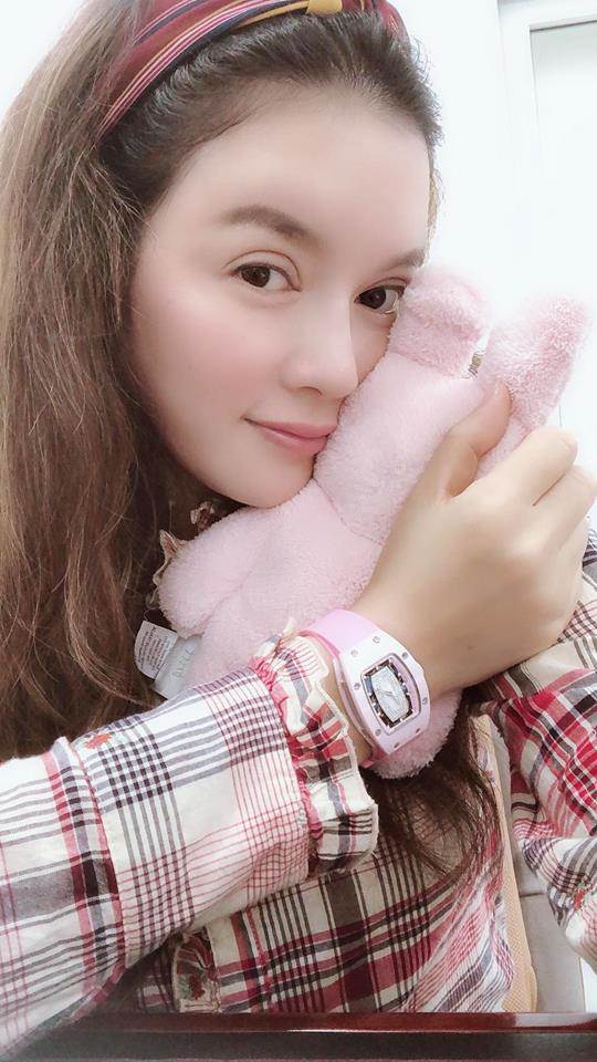 ly nha ky dao nay thich dang anh mat moc, tre thi tre that, nhung fan tim ra dieu nay - 5