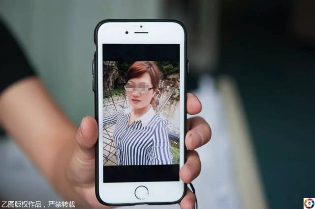 nhan cuoc goi tu chong cu, nguoi me nga quy truoc hinh anh con trai trong benh vien - 3