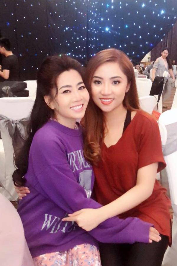 lan dau di lam sau thoi gian dieu tri ung thu, mai phuong bi noi mun vi trang diem - 3