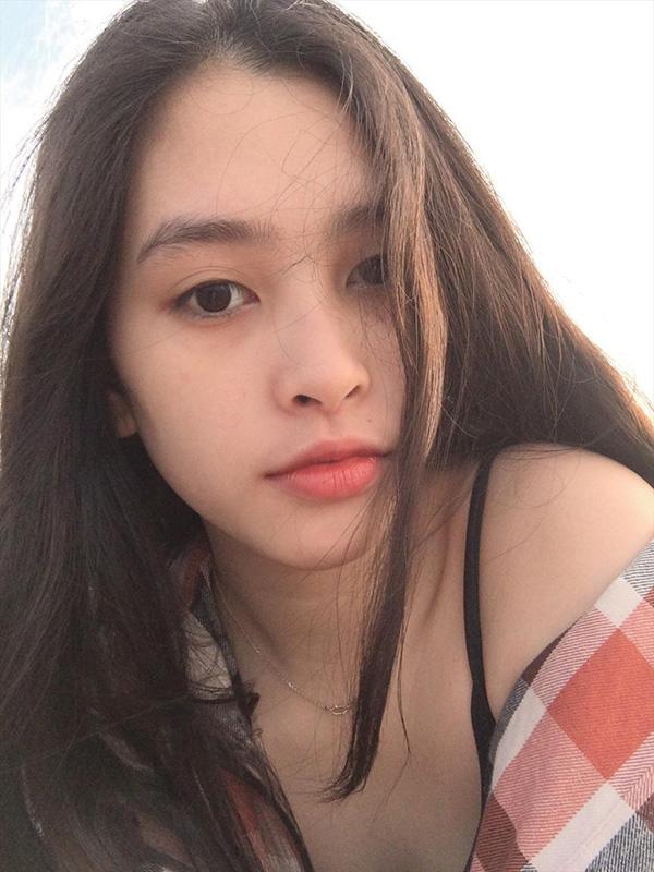 trang diem dam la nhu ba gia ngay, nhung tieu vy, huong giang va my nhan nay thi lai khac - 1