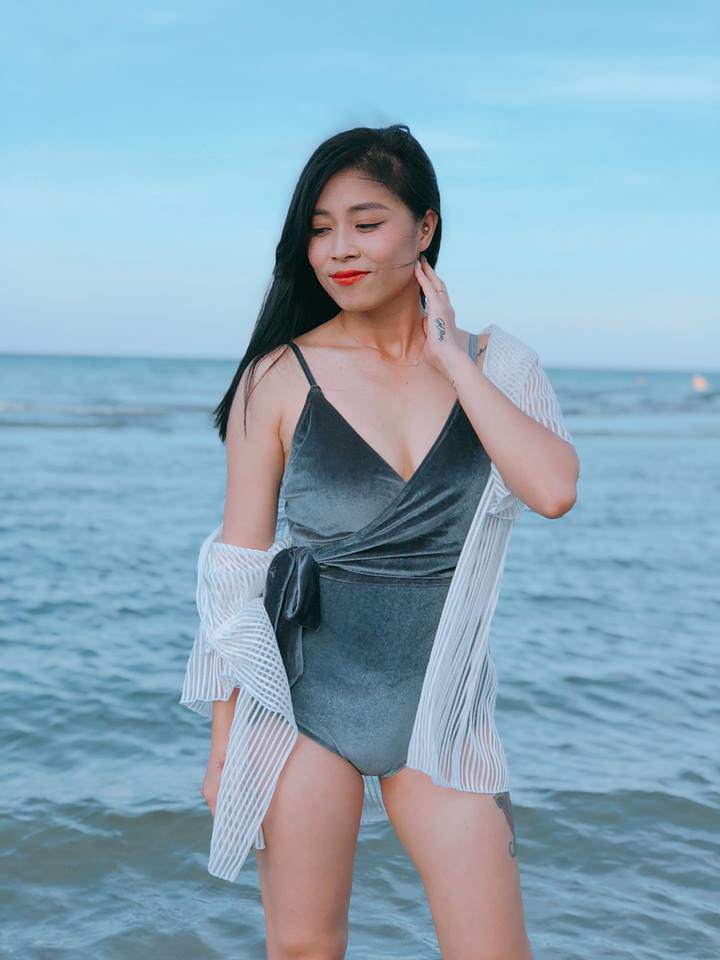 nu mc "chung toi la chien si" trai qua 2 lan sinh no van gay “bong mat” voi dang nuot - 8