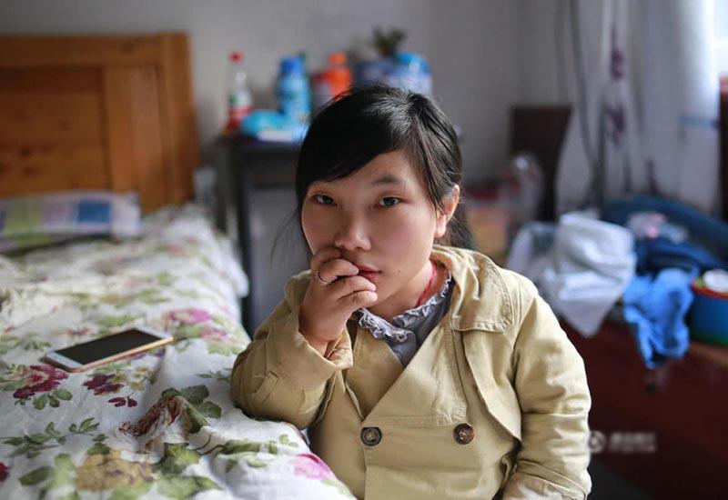 Chị Giang Hải Hồng là một người phụ nữ đặc biệt, vì chứng loạn sản sụn nên dù 25 tuổi nhưng chỉ chỉ cao đúng 88cm.

