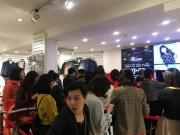 Người Hà Nội "khênh túi lớn, túi bé" dịp Black Friday Người Hà Nội "khênh túi lớn, túi bé" dịp Black Friday