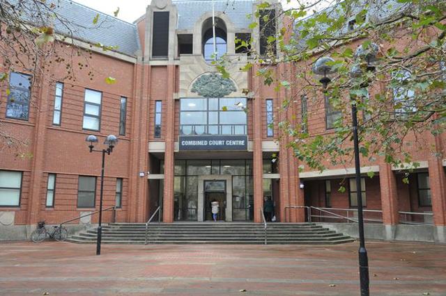 tuong hang xom lam "chuyen ay" qua muc on ao, me phat hien su that khong ngo ve con gai - 2