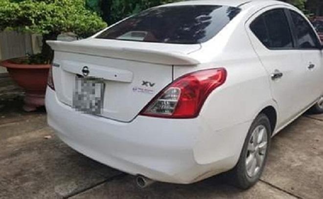 hotgirl xinh dep dung than xac "doi" tien, xe va cac nu quai da muu - 2