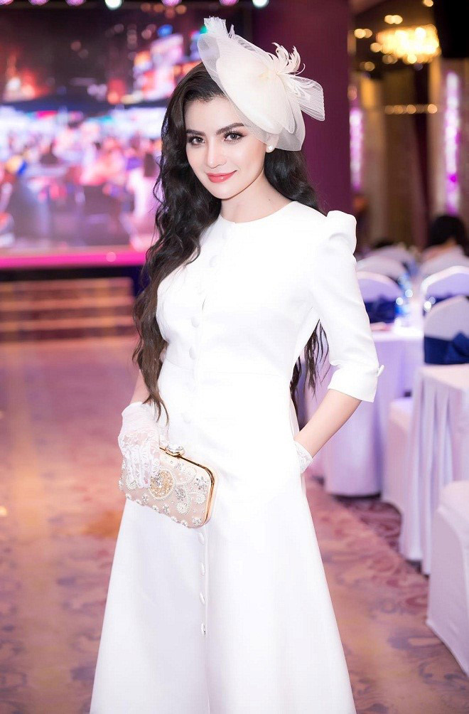 hoa khoi vy marya dep kieu sa truoc them khai truong cua hang moi - 7