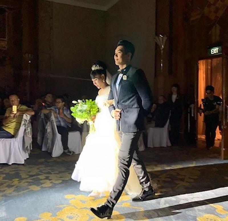 Đám cưới của Trương Nam Thành và bà xã hơn 15 tuổi được tổ chức vào ngày 18/11 vừa qua.

