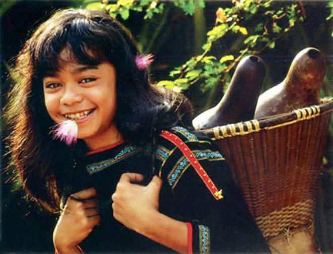 noi con gai thoai mai khoe nguc tran dep hoang da hut hon dan ong - 5